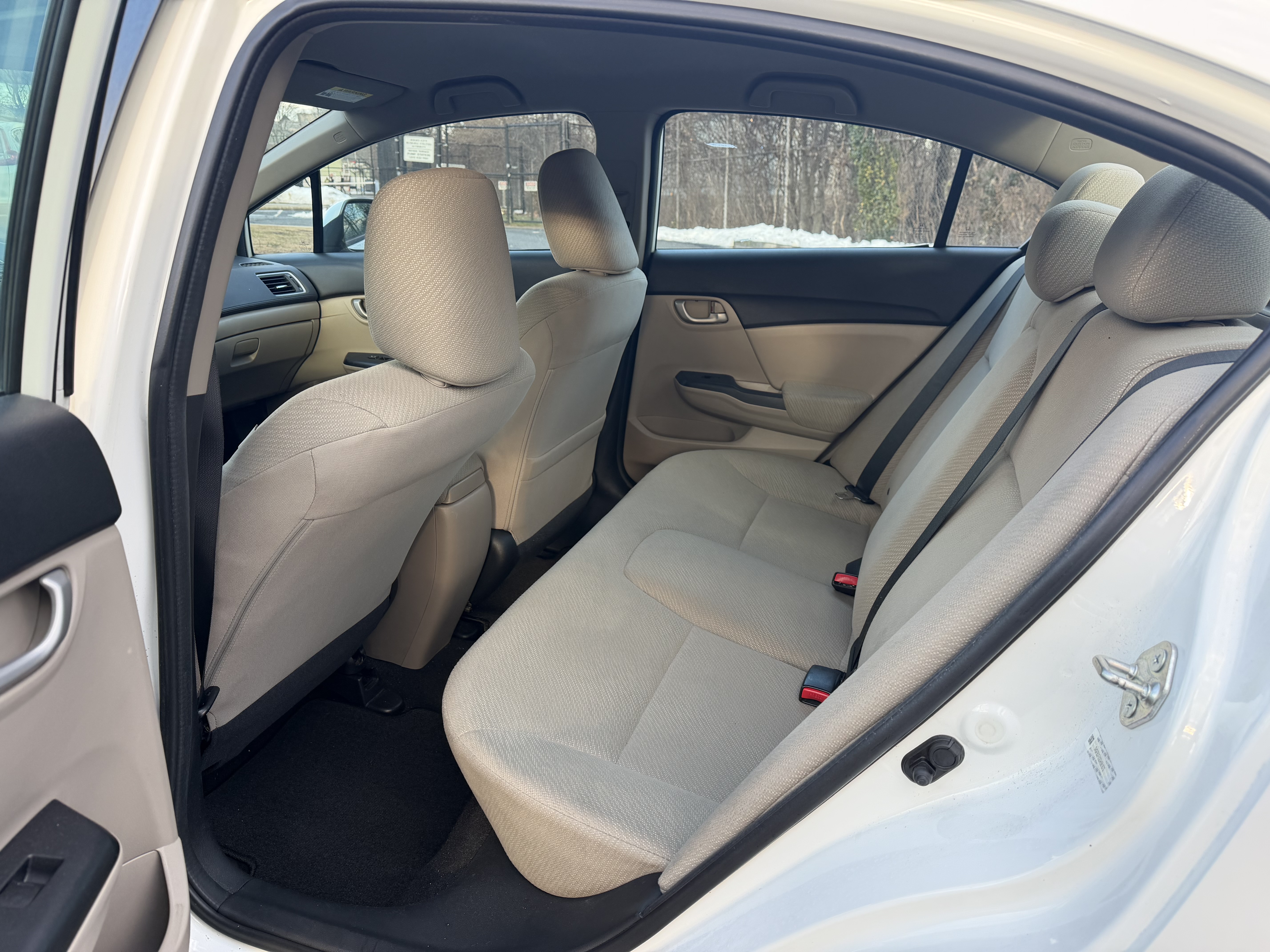 Vehicle photo 8