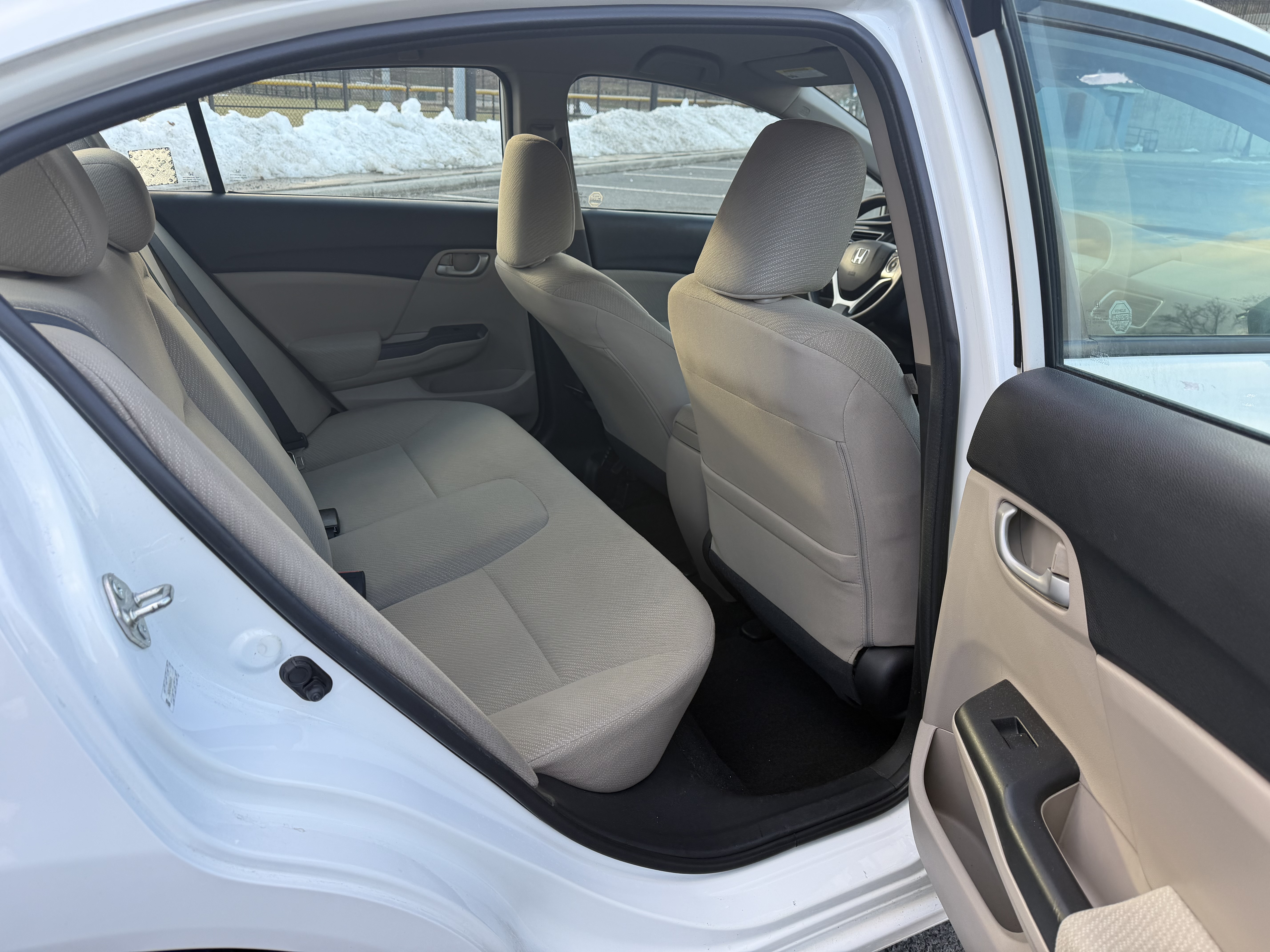 Vehicle photo 10