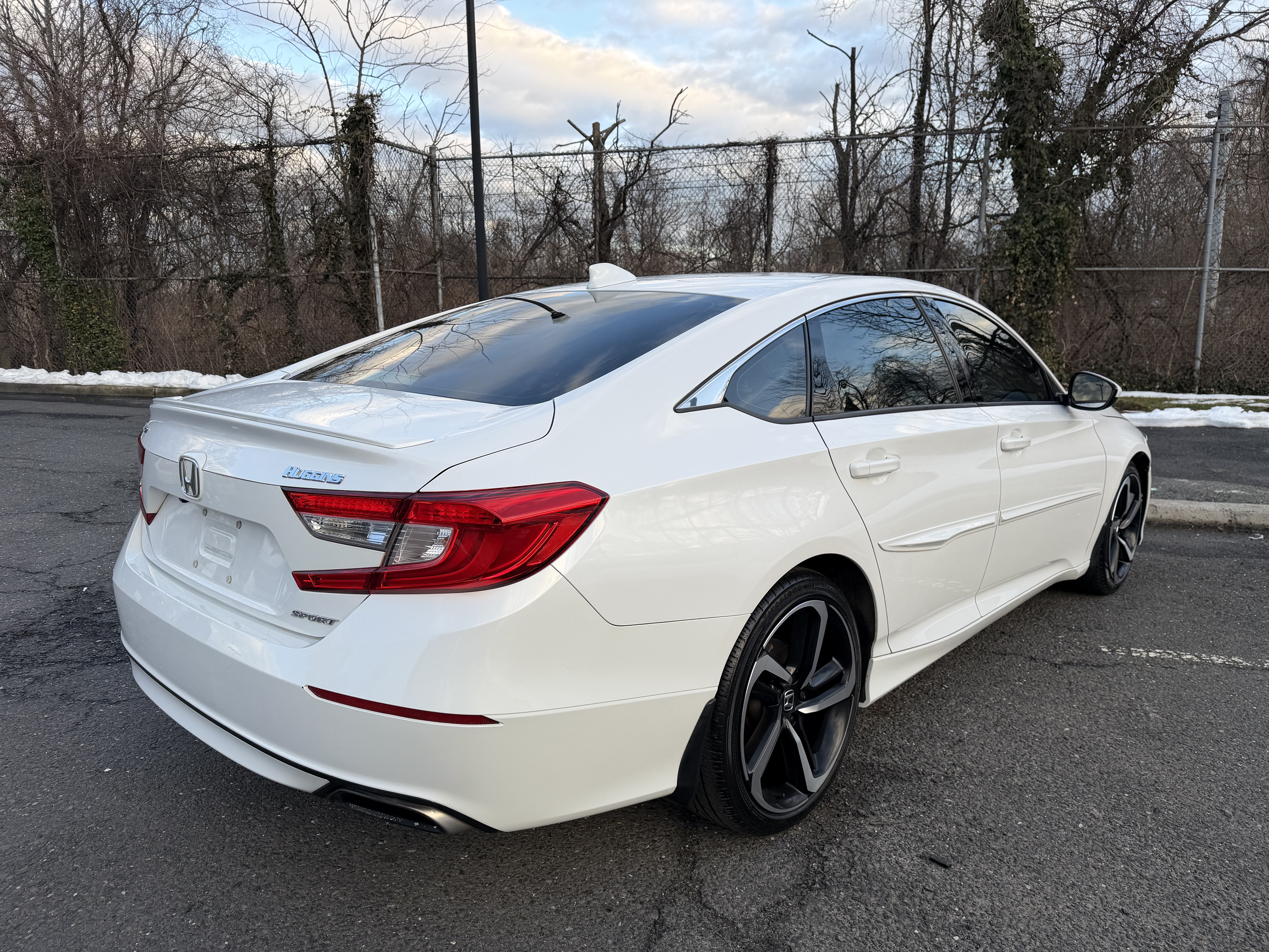 Vehicle photo 4