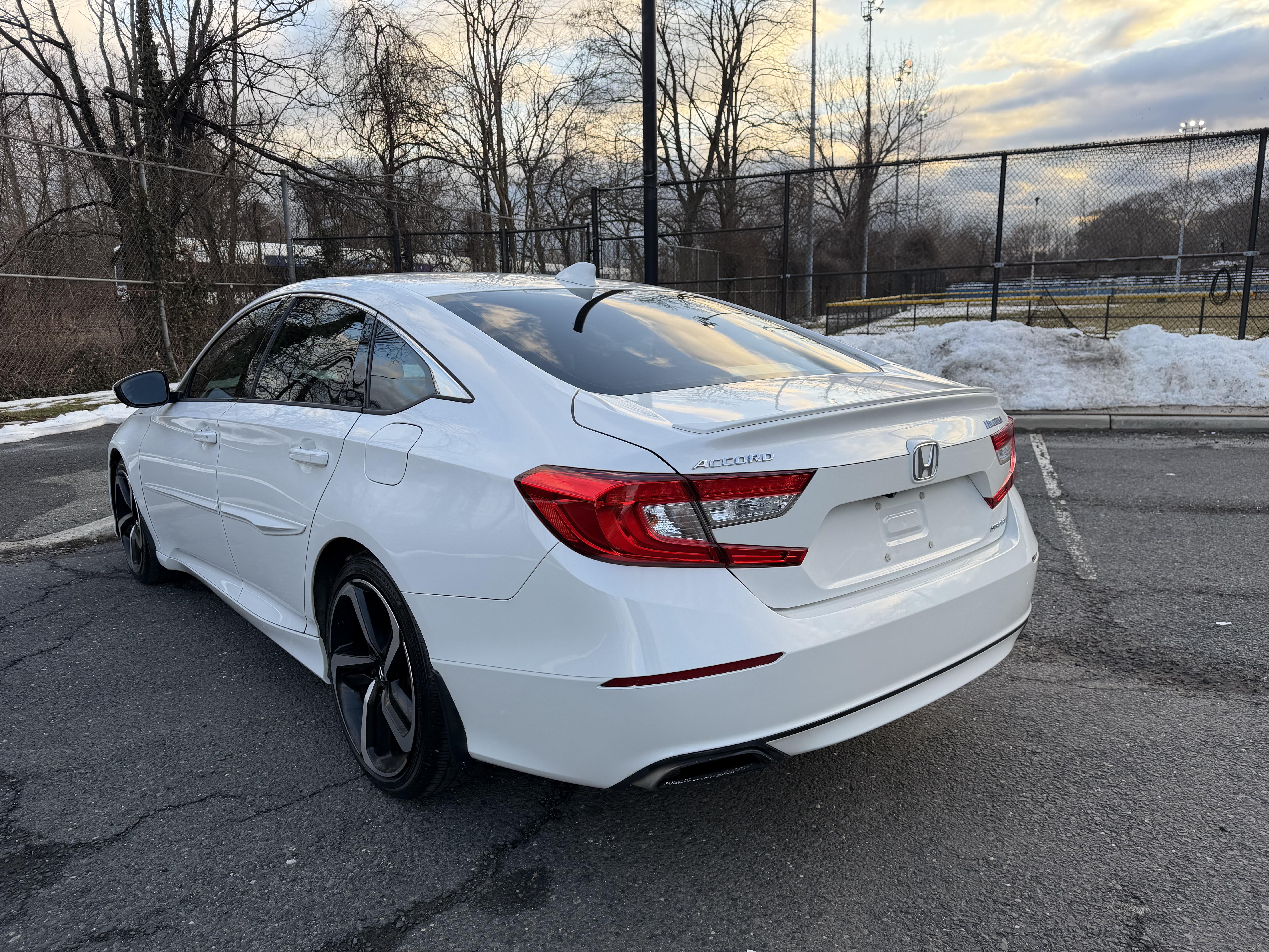 Vehicle photo 5